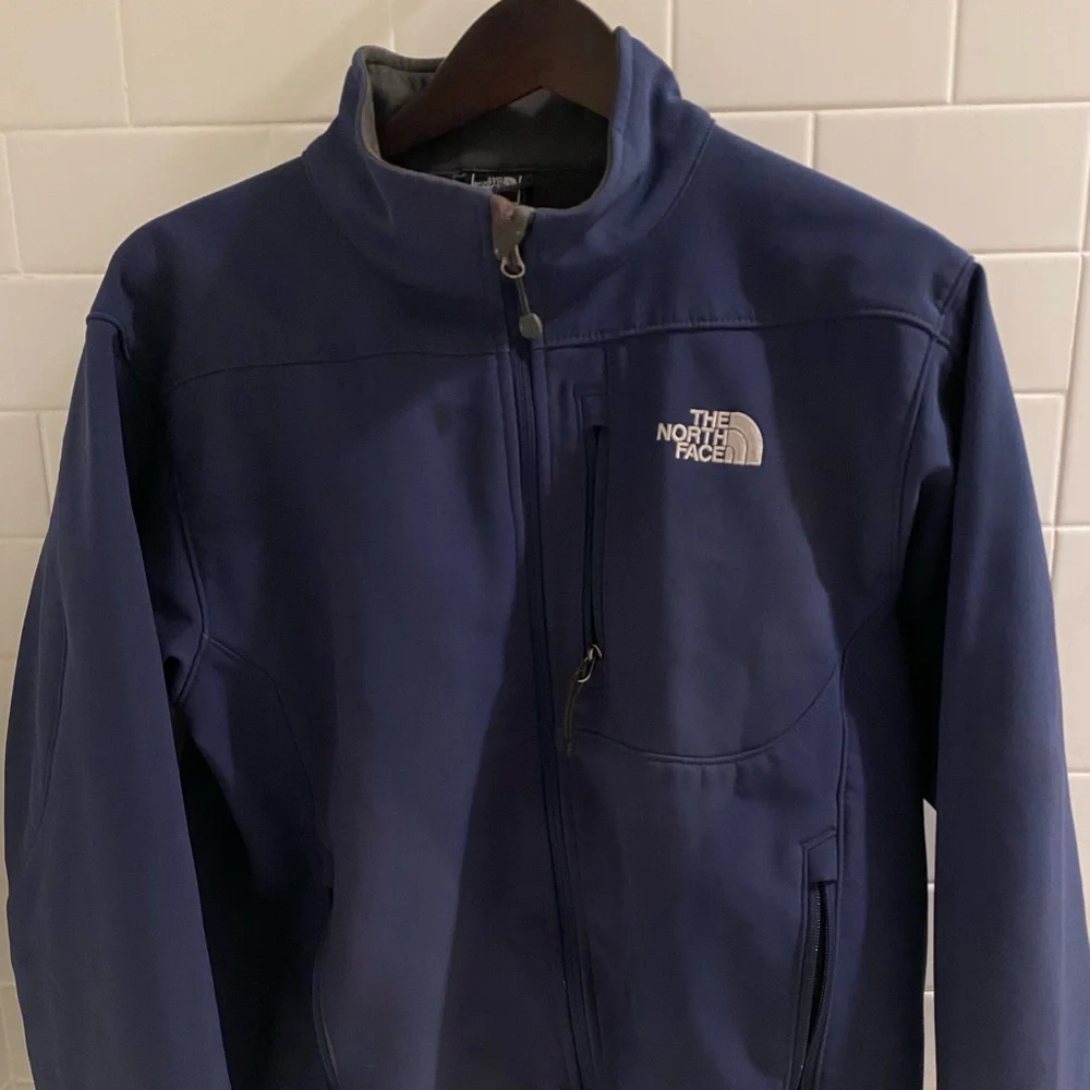 North Face blue men’s zip up jacket size‎ medium